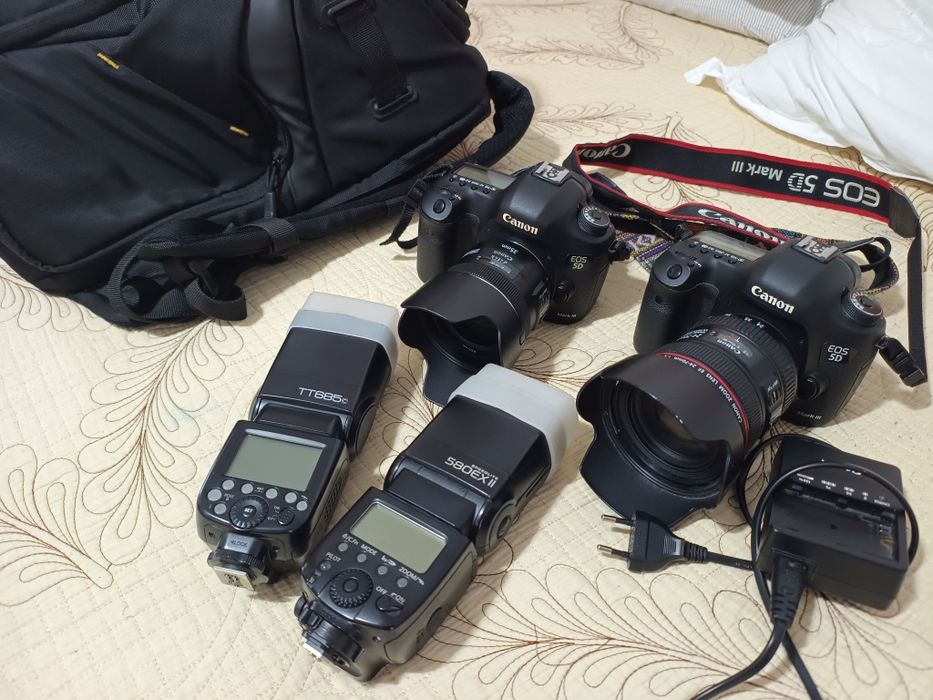 Aparate foto canon 5d Mark III și obiective canon
