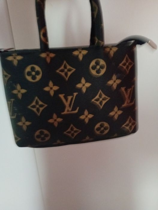 Geantă Louis Vuitton