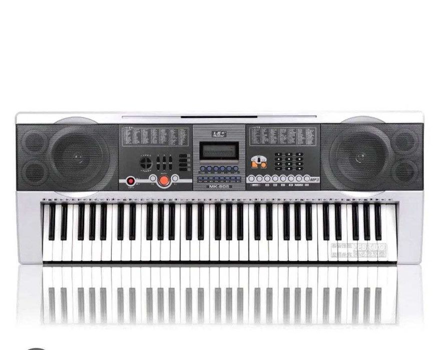 Синтезатор MK-805