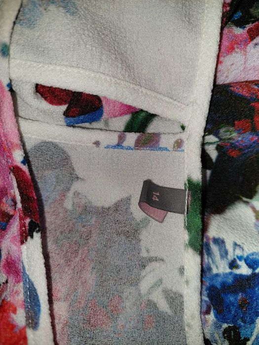 Bluza SUPERBA imprimeu floral alba cu inprimeu colorat marime mare