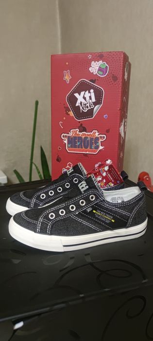 Кеды Испания, Xti. Новые, в коробке. Размер 32