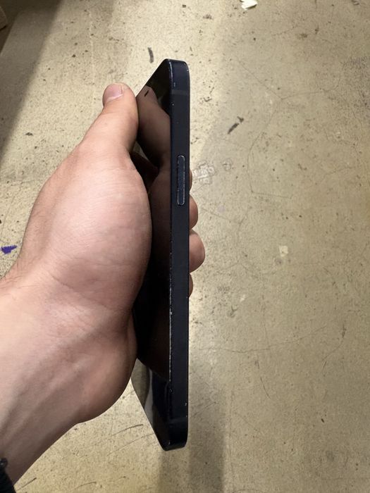 Айфон 12 темно синий