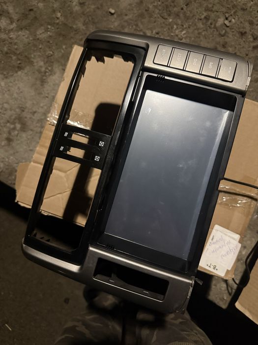 Штатный магнитофон prado 150