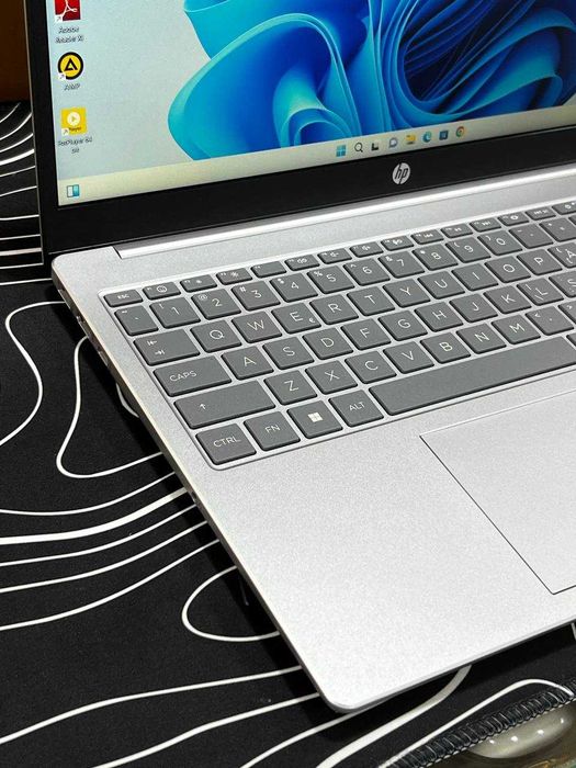 HP Laptop 15-fd1024nq core 5 120U 8/256/Display 15'6 FHD IPS