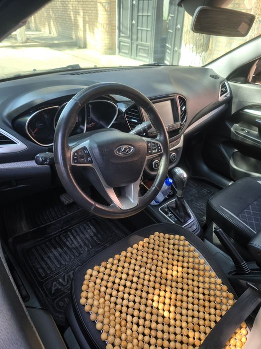 Lada Vesta kross
