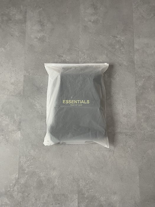 Pantaloni Essentials