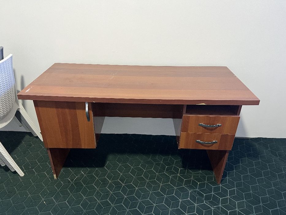 Офис учун мебель