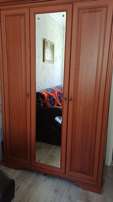 Продаётся шифоньер