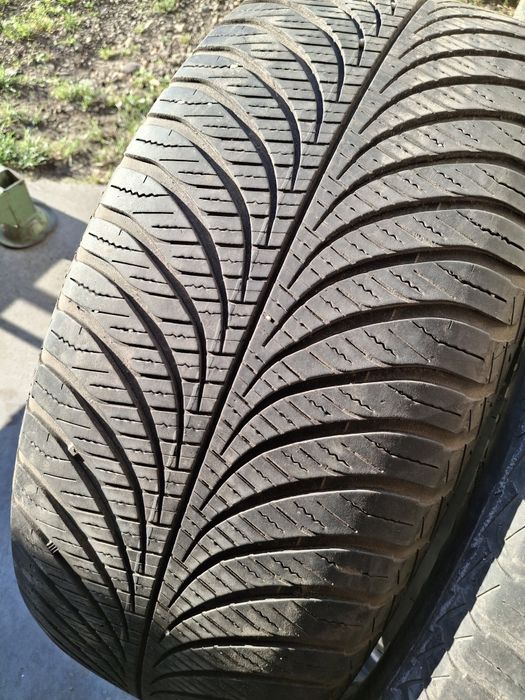 2 Anvelope All season 255 55 r19 Goodyear