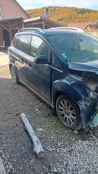 Ford grand c max 2011 avariat fata