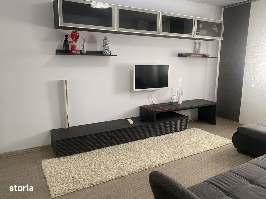 Apartament 3 camere, zona Stefan cel Mare, parter