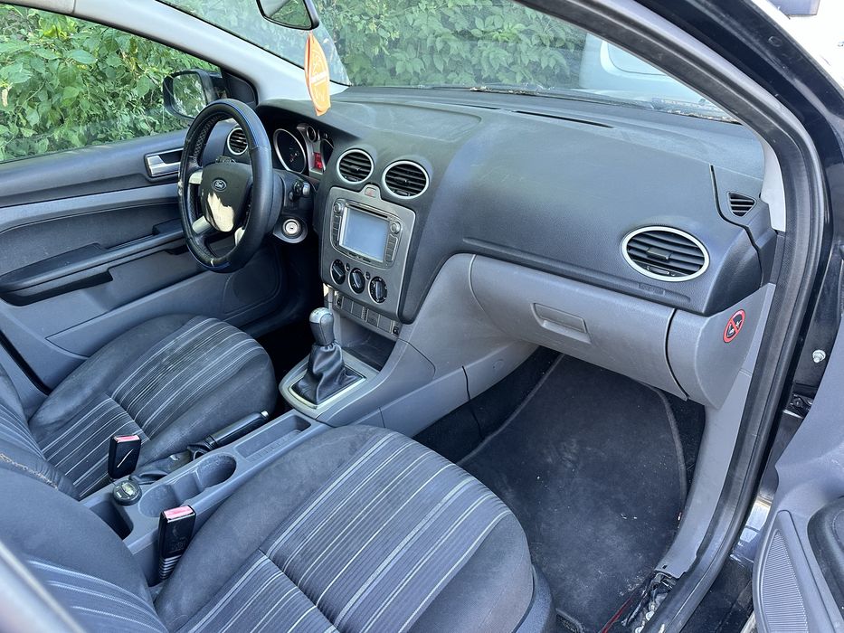 FORD Focus 2010 — imagine 3