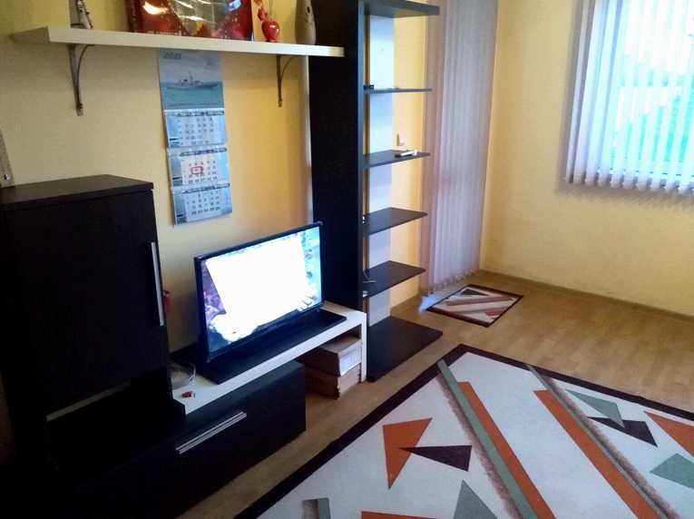 Дава се под наем Двустаен апартамент в Бургас, Меден рудник - зона А - 55 кв.м за 270 € - Снимка #3