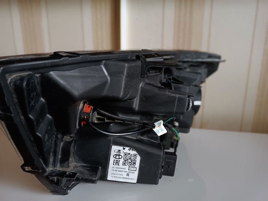 Фара лада Веста . Vesta оригинал правая