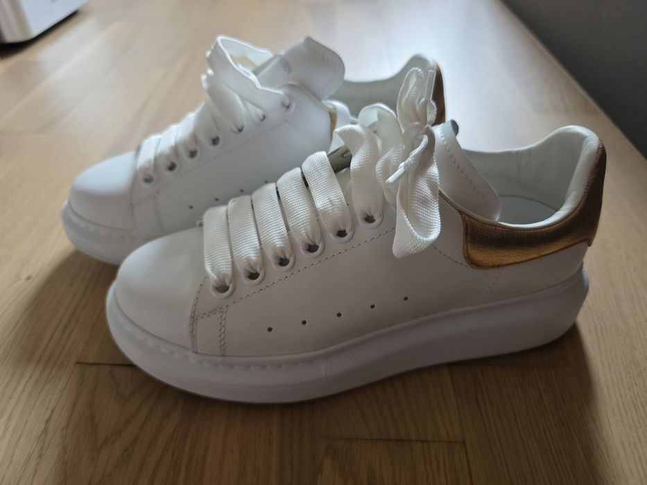 НОВИ кожени маратонки Alexander Mcqueen