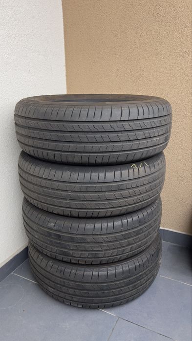 Anvelope varǎ 215/60 R16