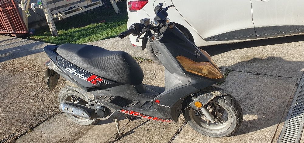 Scuter generic 49 cc