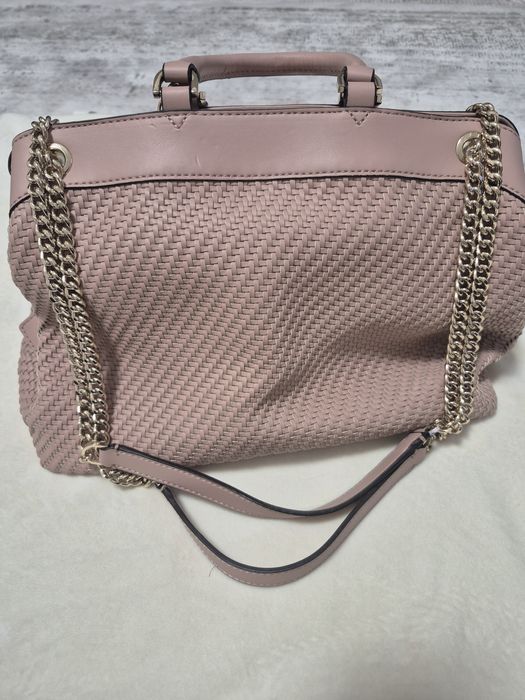 Чанта Guess розова