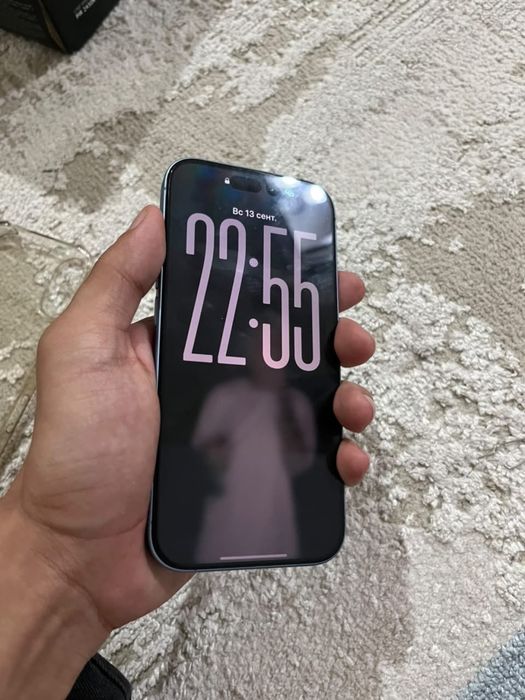 Iphone 17  синий