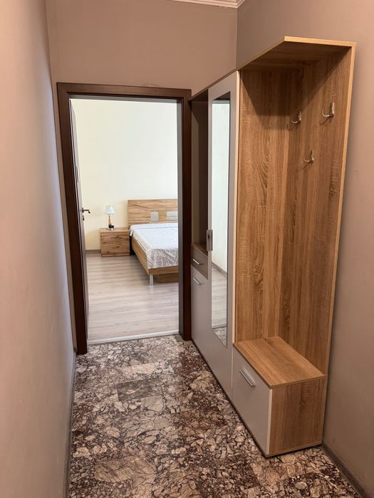 Дава се под наем Двустаен апартамент в Пловдив, Център - 60 кв.м за 468.69 € - Снимка #2