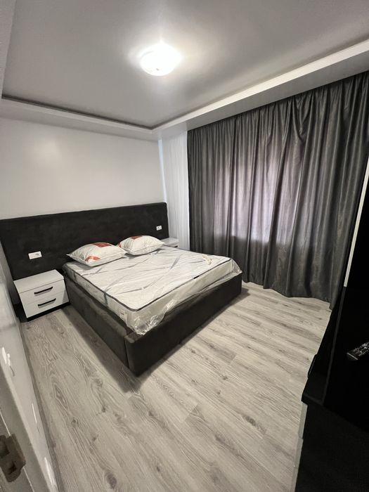 Propietar  doua camere decomandat  cu loc de parcare  si centrala