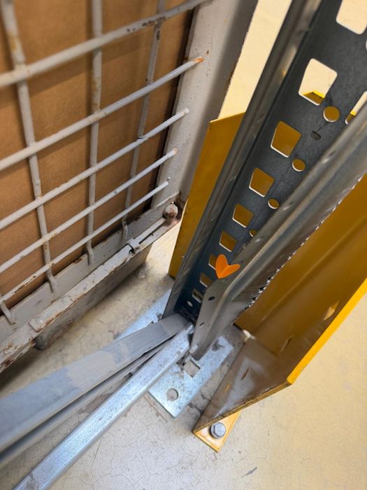 Rafturi metalice montaje si reparatii