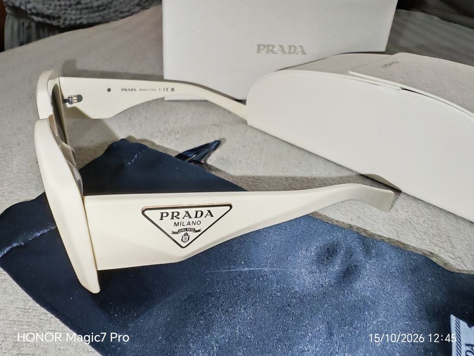 Ochelari de soare Prada