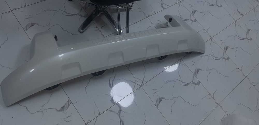 Продам  бампер Prado 150