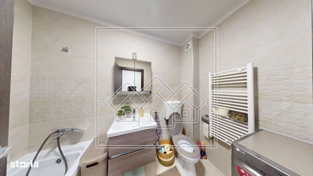 Ap mobilat modern, 3 camere, balcon mare, Etaj 2, parcare