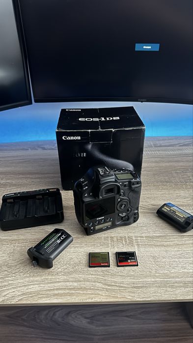 Canon 1DX Mark I + 2 baterii + CF 128GB – stare foarte bună