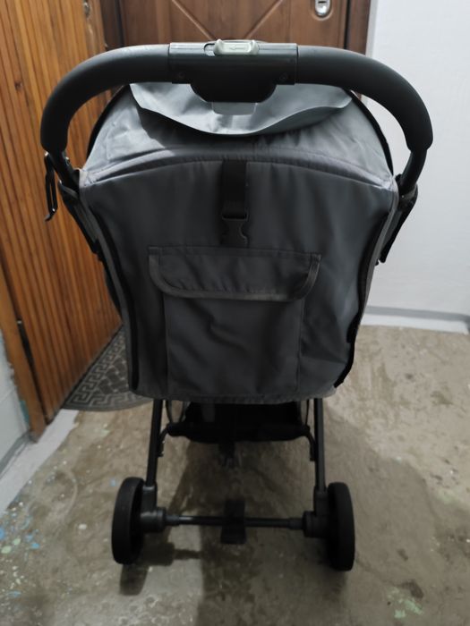 Коляска прогулочная