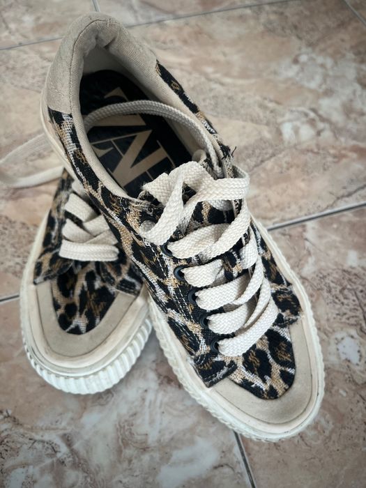 Дамски летни кецове