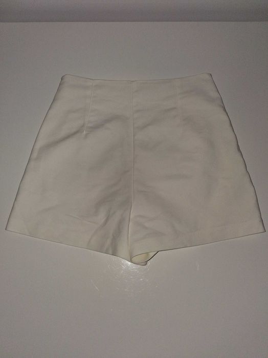 Бели къси панталонки ZARA