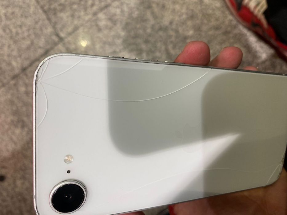 Iphone 16e. 126gb