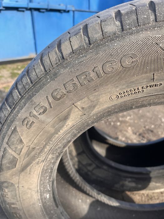 Продам резину 215/65/16R