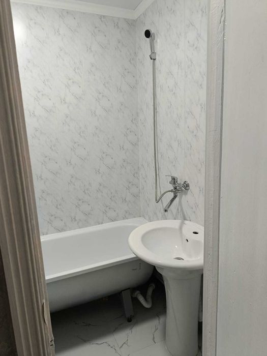 1 комнатная в 7 мкр.