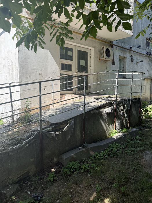 Inchiriez spatiu comercial