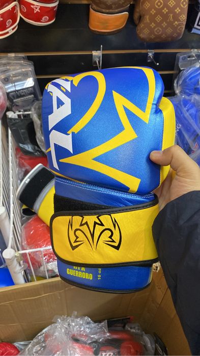 Боксерские перчатки всех моделей и размеров