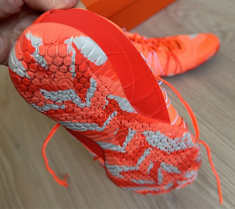 Nike кроссовки