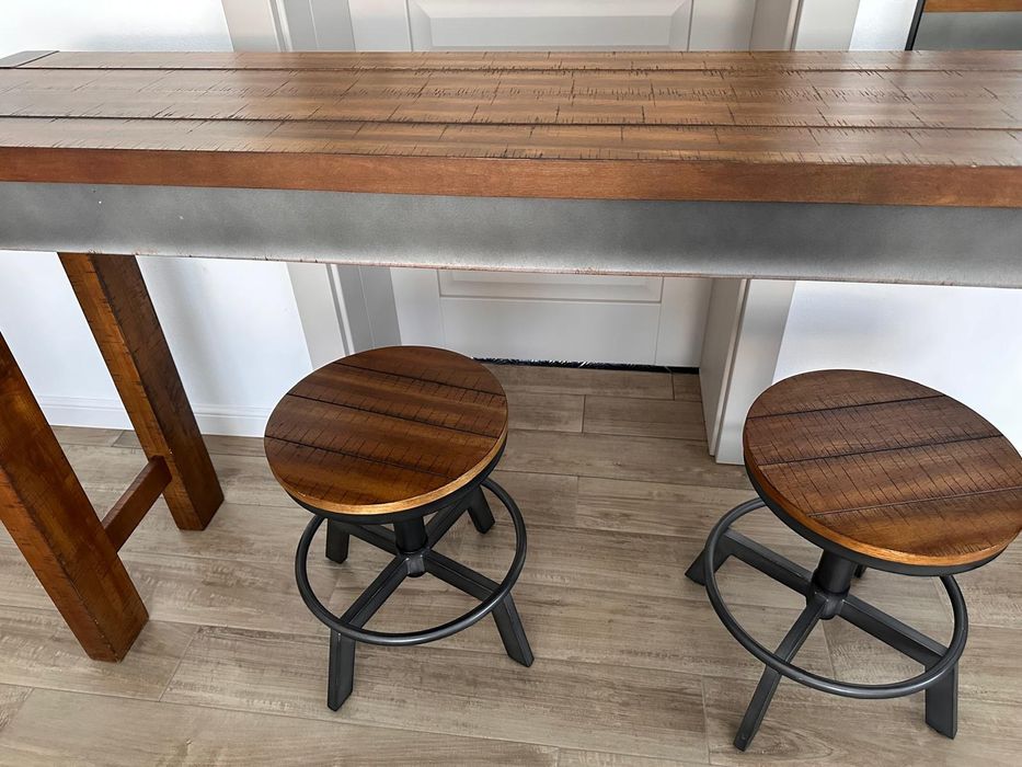 Set Mobexpert, masa bar +2 tabureti reglabili.