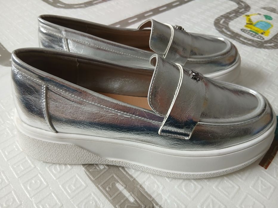 Продам женские ботинки 39 размер