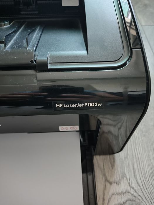 Imprimantă laser HP LaserJet P1102w Wi-Fi – funcționează foarte bine