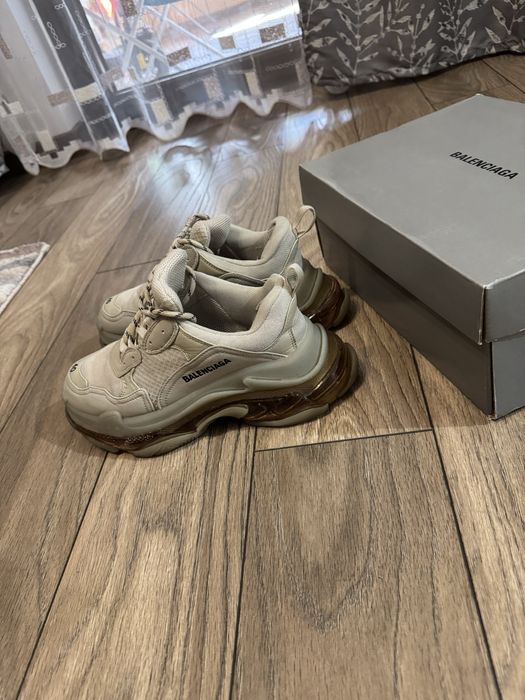 Vand balenciaga triple S 40