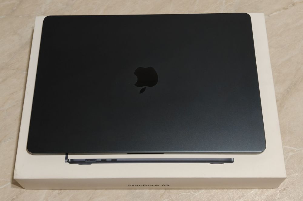 MacBook Air 15 M5 24/1TB 100%