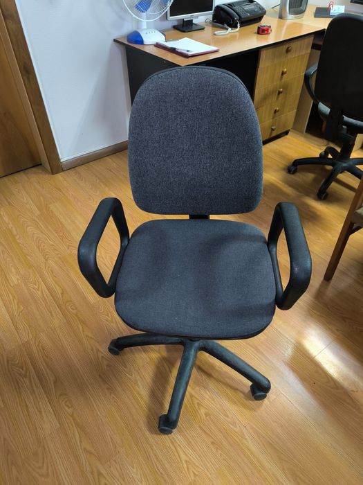 Продам офисное кресло