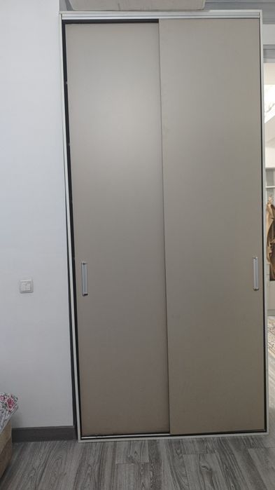 Шкаф купе продается