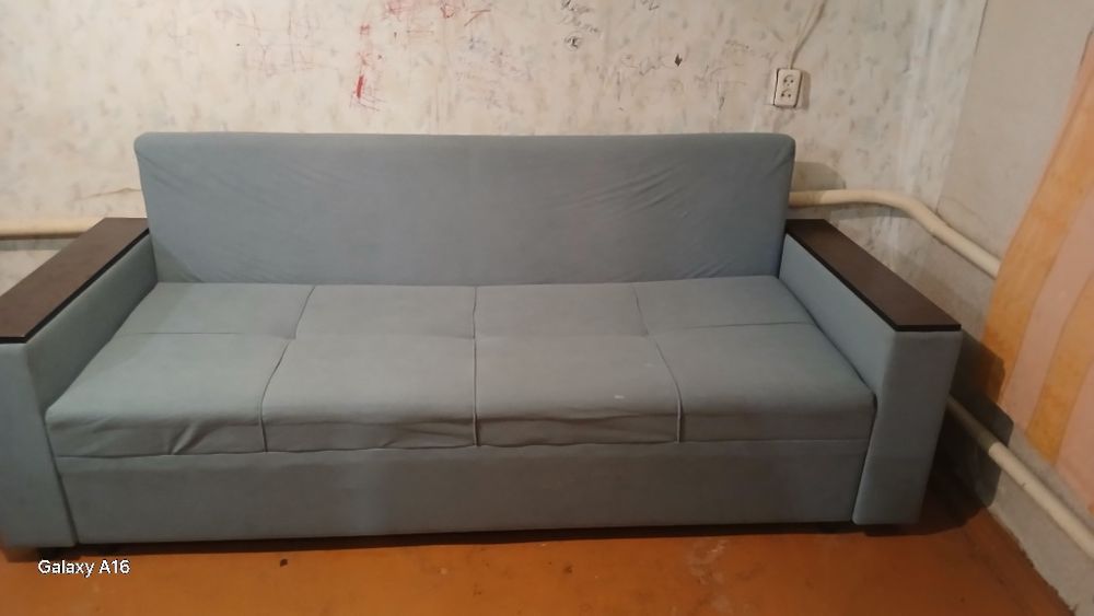 Продам диван в отличном состоянии