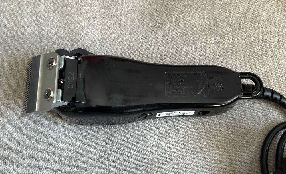 Masina de Tuns Profesionala cu Cablu Andis EasyStyle MC-2