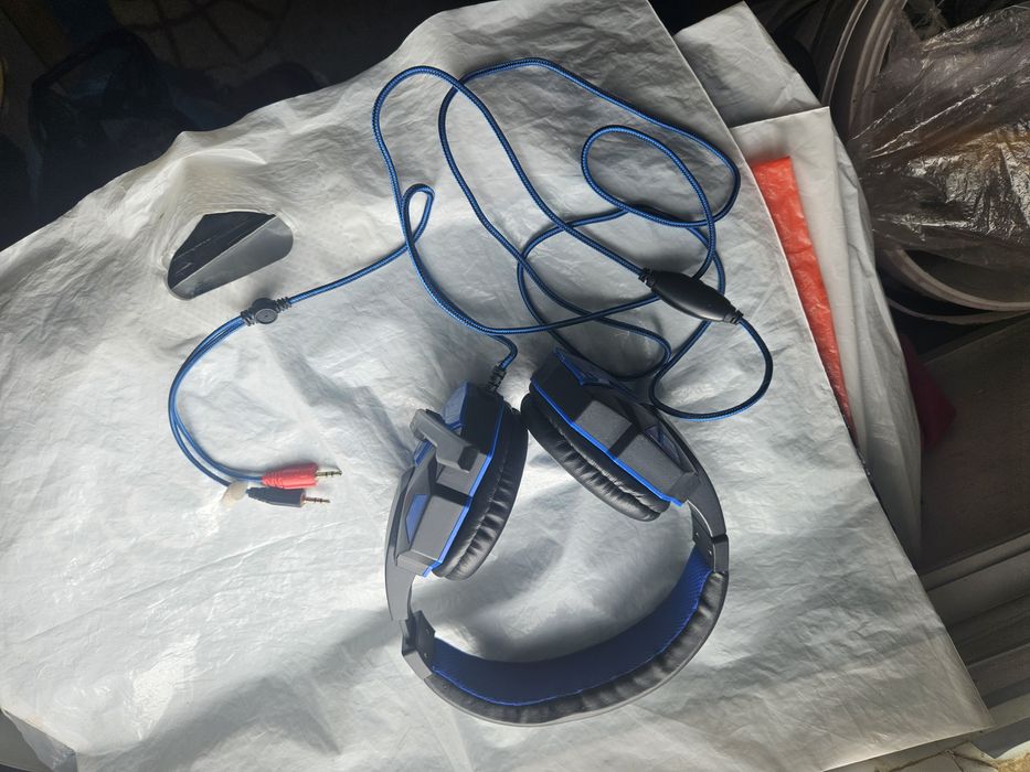 Продам блютуз наушники.