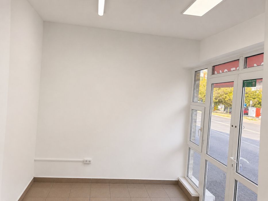 Inchiriez spatiu comercial in str Antiaeriana nr 42